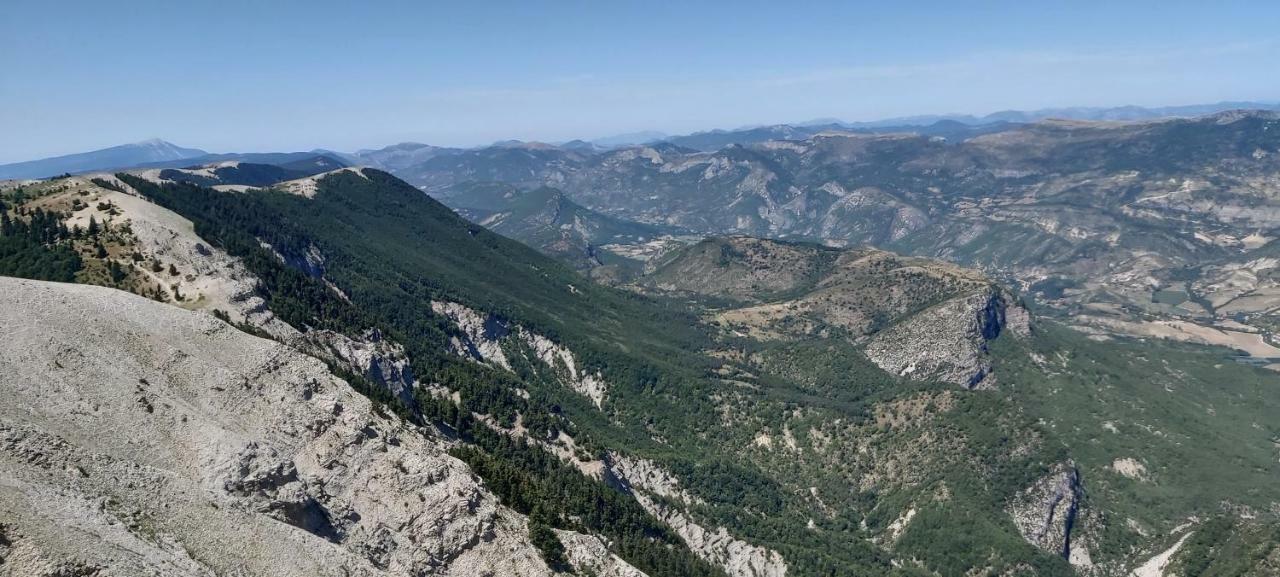 Gites Les Costoliers Châteauneuf-Miravail المظهر الخارجي الصورة