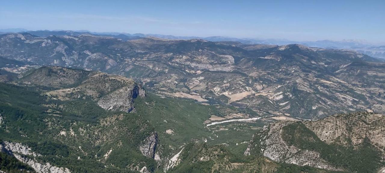 Gites Les Costoliers Châteauneuf-Miravail المظهر الخارجي الصورة